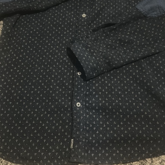 Men’s Button Down Buffalo David Bitton long sleeve shirt. In blue, size L. - Picture 6 of 7